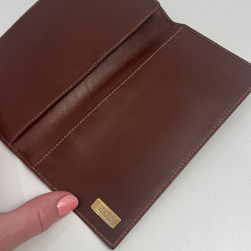 GUCCI Check wallet 7”x3.75” Tan Pebble leather - Picture 4 of 6